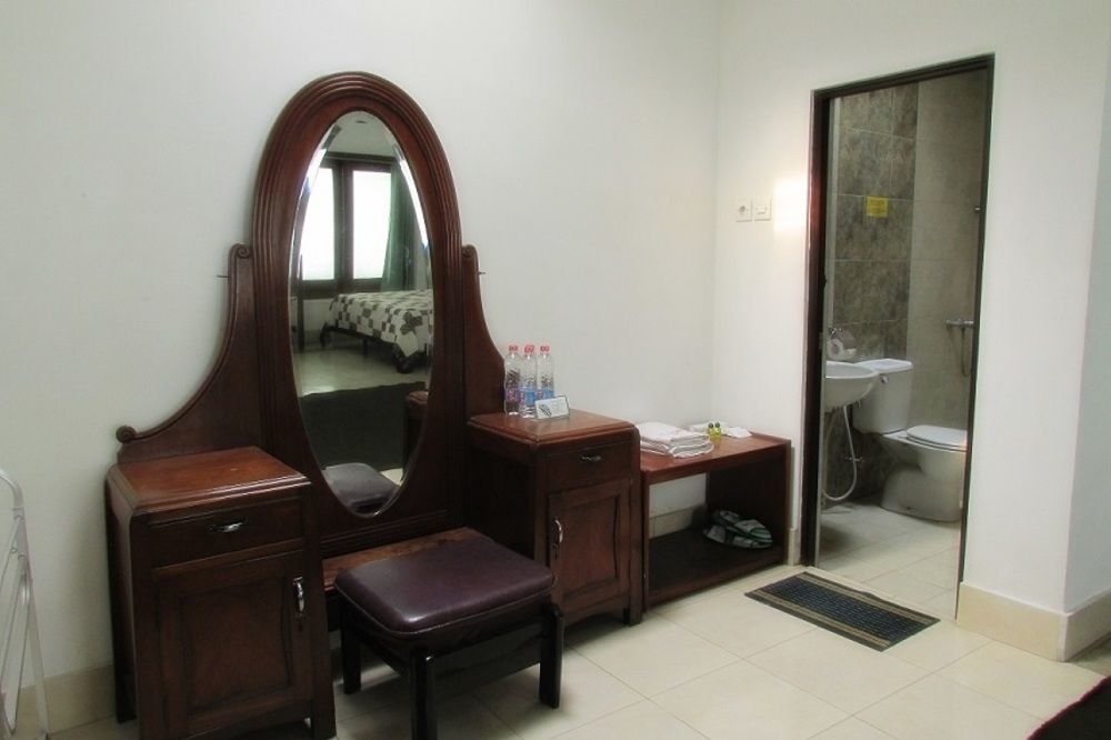 Riche Heritage Hotel Malang Exterior photo