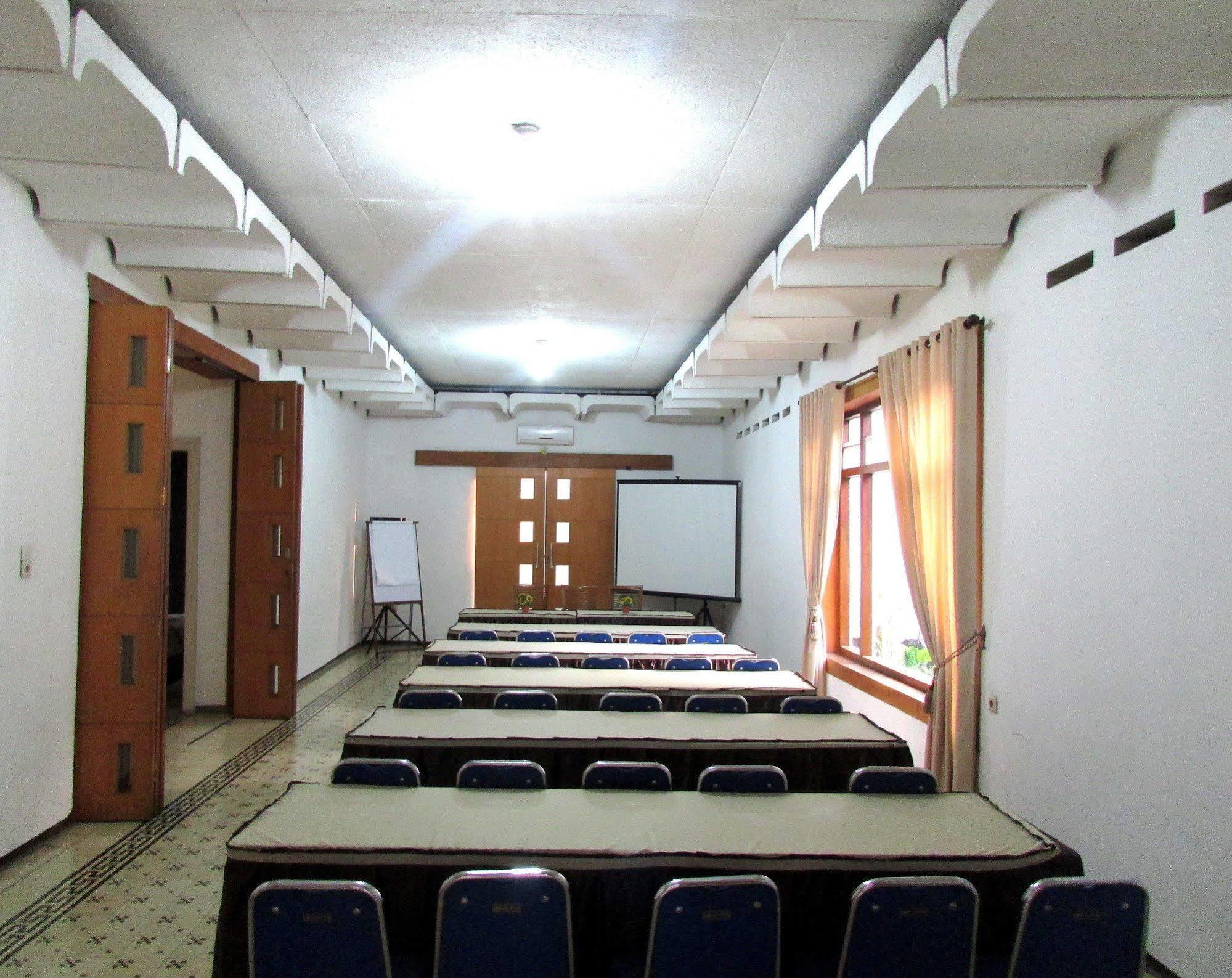 Riche Heritage Hotel Malang Exterior photo