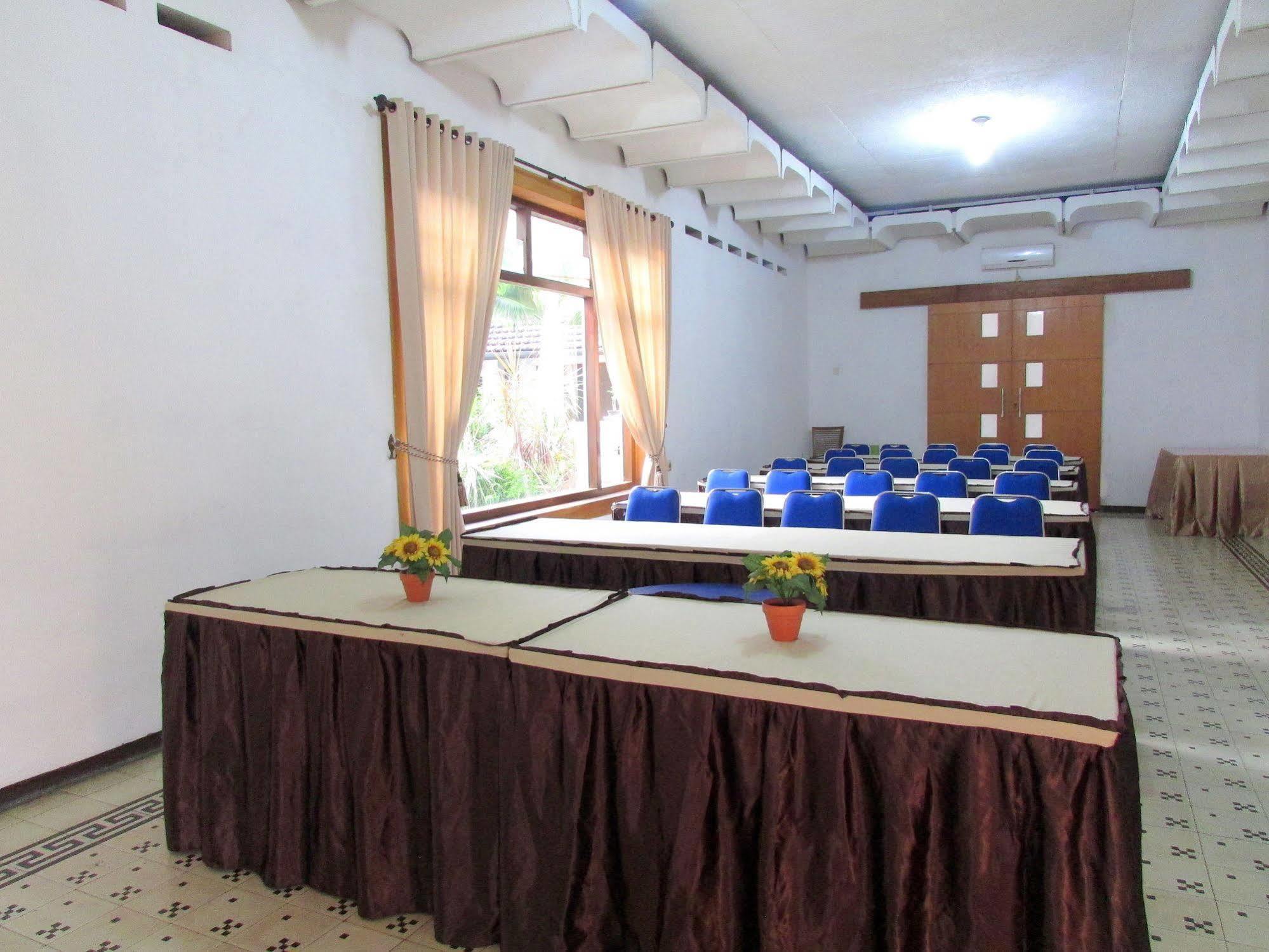 Riche Heritage Hotel Malang Exterior photo